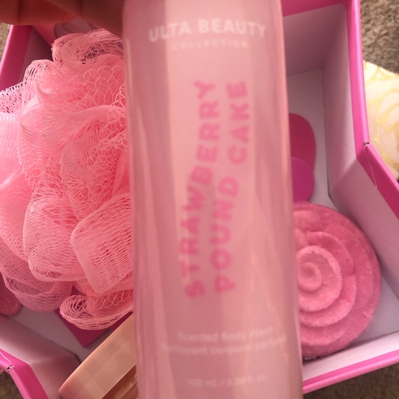Ulta Beauty Pink Bath Indulgence Set - Picture 3 of 4